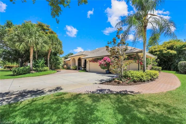 2039 Imperial Cir, Naples, Florida 34110