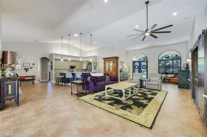 2039 Imperial Cir, Naples, Florida 34110