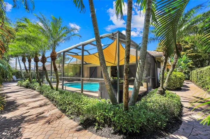 2039 Imperial Cir, Naples, Florida 34110