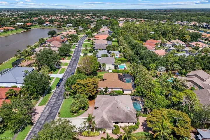 2039 Imperial Cir, Naples, Florida 34110
