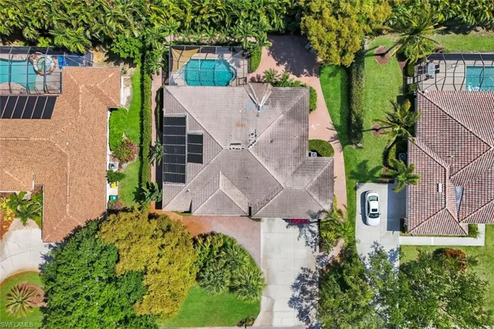 2039 Imperial Cir, Naples, Florida 34110
