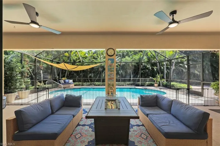 2039 Imperial Cir, Naples, Florida 34110