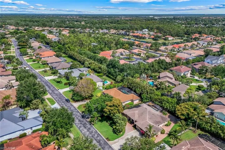 2039 Imperial Cir, Naples, Florida 34110