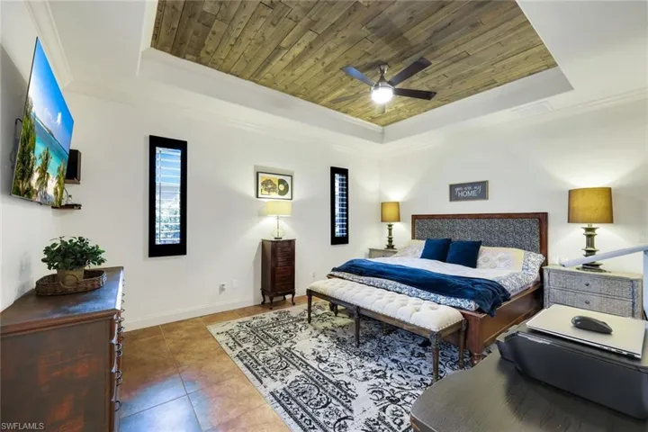 2039 Imperial Cir, Naples, Florida 34110