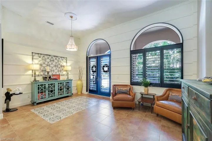 2039 Imperial Cir, Naples, Florida 34110