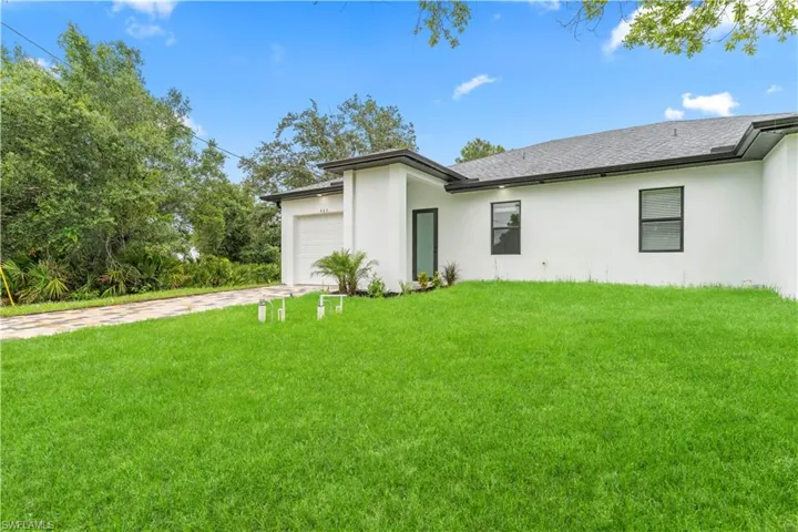 403/405 Bell Blvd S, Lehigh Acres, Florida 33974