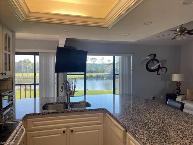 5610 Trailwinds DR # 325, FORT MYERS FL 33907