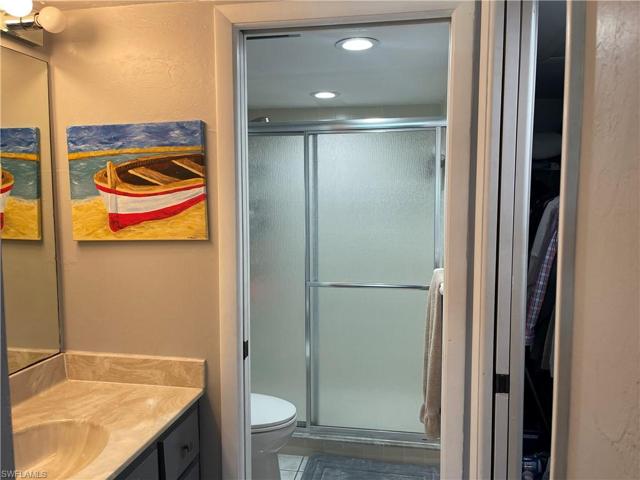 5610 Trailwinds DR # 325, FORT MYERS FL 33907