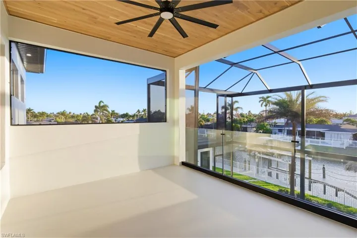 5332 Mayfair Ct, Cape Coral, Florida 33904