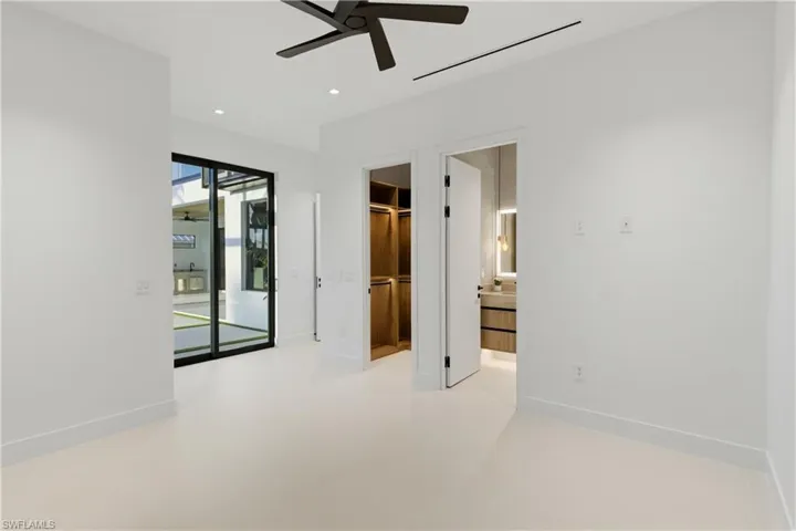 5332 Mayfair Ct, Cape Coral, Florida 33904