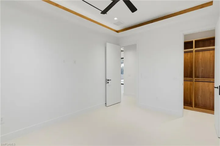 5332 Mayfair Ct, Cape Coral, Florida 33904