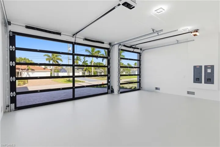 5332 Mayfair Ct, Cape Coral, Florida 33904