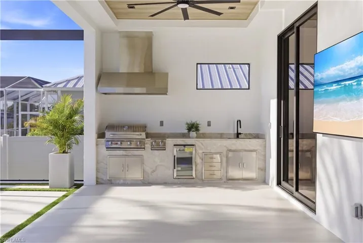 5332 Mayfair Ct, Cape Coral, Florida 33904