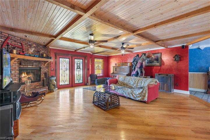1411 Hibiscus AVE, LEHIGH ACRES FL 33972