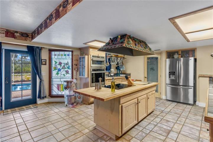 1411 Hibiscus AVE, LEHIGH ACRES FL 33972