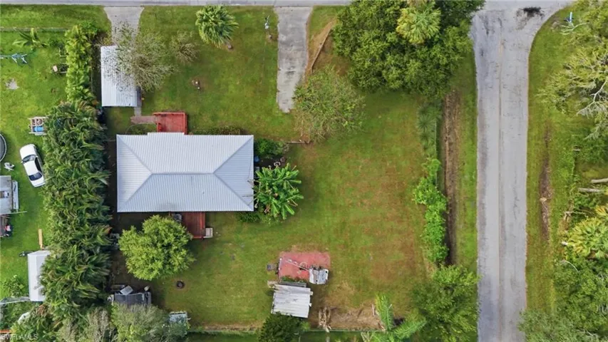 868 Avalon Ave, Labelle, Florida 33935