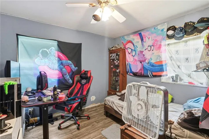 868 Avalon Ave, Labelle, Florida 33935
