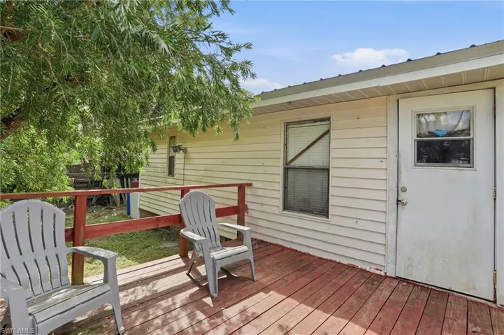868 Avalon Ave, Labelle, Florida 33935
