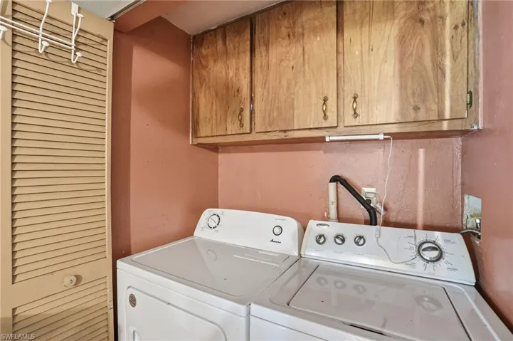 868 Avalon Ave, Labelle, Florida 33935
