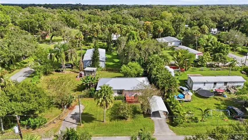 868 Avalon Ave, Labelle, Florida 33935