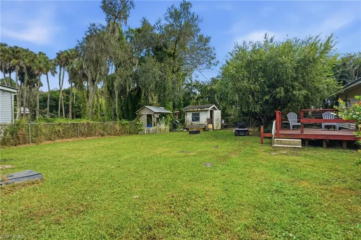 868 Avalon Ave, Labelle, Florida 33935