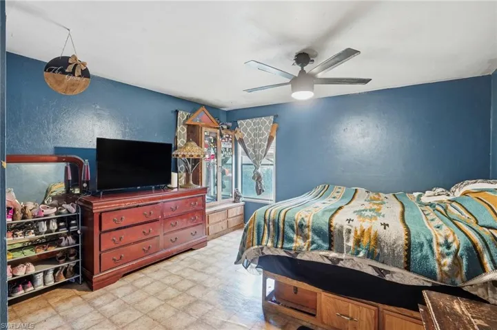 868 Avalon Ave, Labelle, Florida 33935