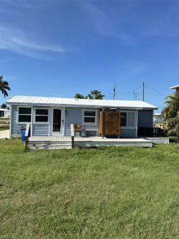 2880 Eighth Ave, St. James City, Florida 33956