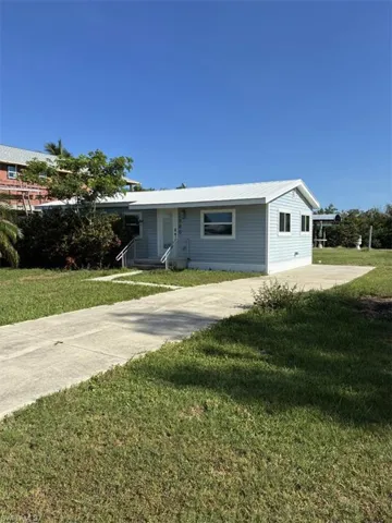 2880 Eighth Ave, St. James City, Florida 33956
