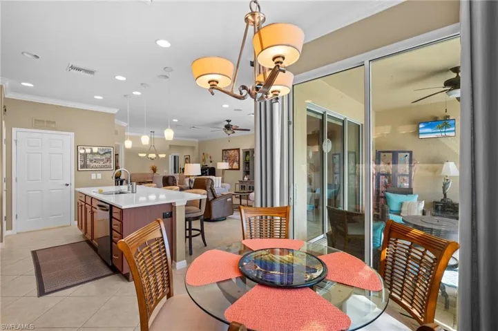 Casual dining in kitchen, with access to lanai