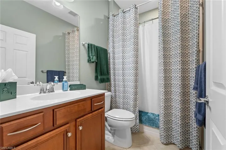 2nd bathroom