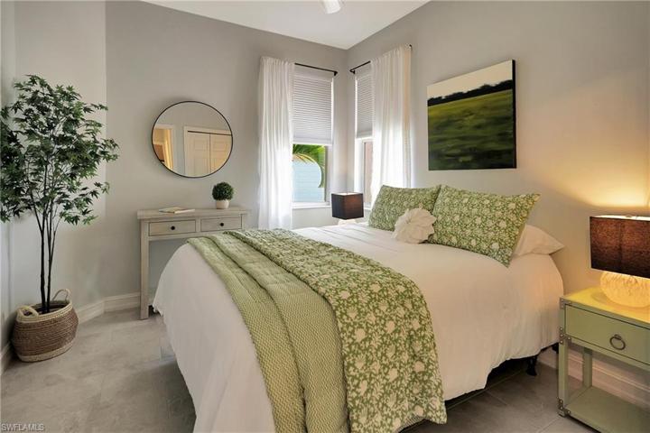 929 Carrick Bend CIR # 102, NAPLES FL 34110