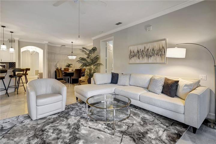 929 Carrick Bend CIR # 102, NAPLES FL 34110