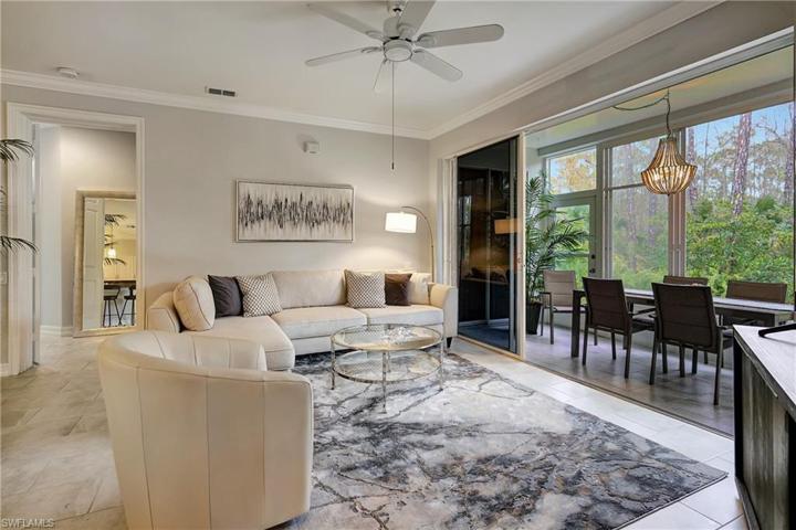 929 Carrick Bend CIR # 102, NAPLES FL 34110