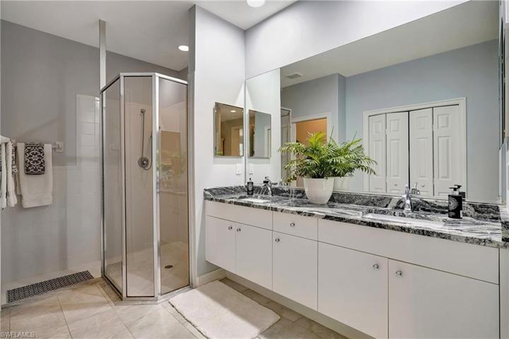 929 Carrick Bend CIR # 102, NAPLES FL 34110