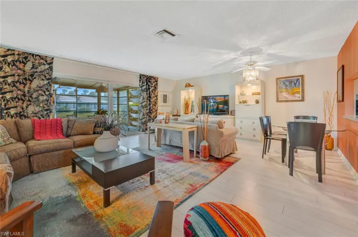 83  Glades  BLVD, Naples, FL 34112