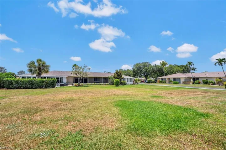 83  Glades  BLVD, Naples, FL 34112