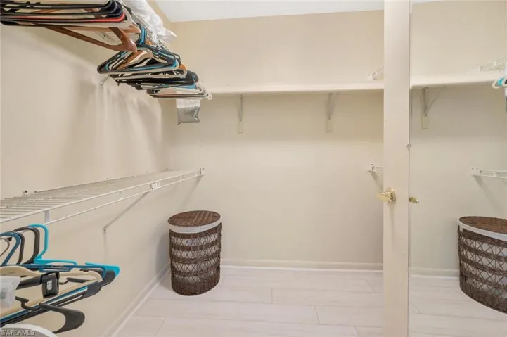 83  Glades  BLVD, Naples, FL 34112