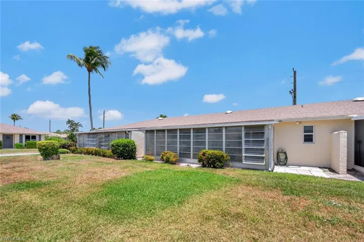 83  Glades  BLVD, Naples, FL 34112