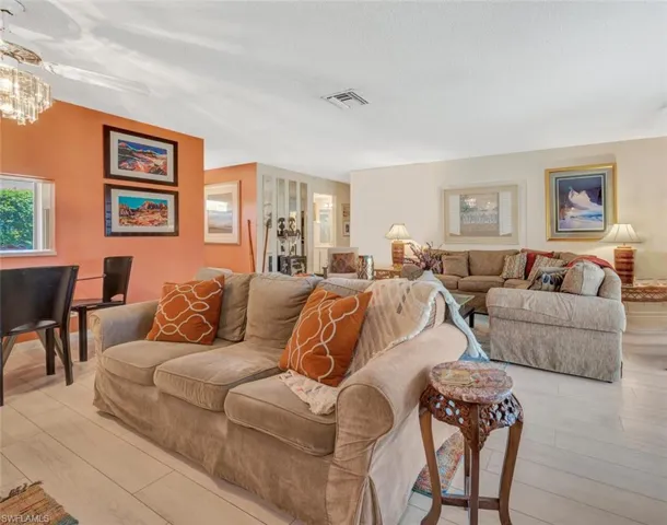 83  Glades  BLVD, Naples, FL 34112