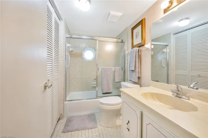 83  Glades  BLVD, Naples, FL 34112