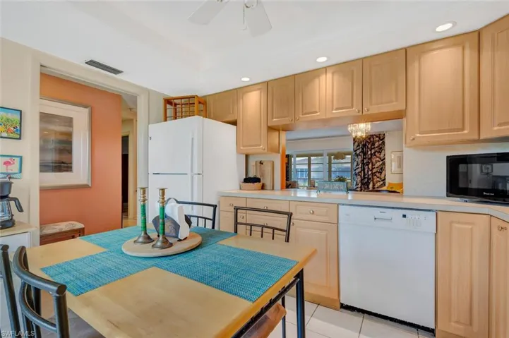 83  Glades  BLVD, Naples, FL 34112