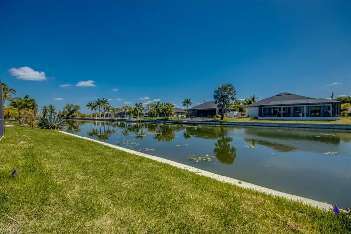 219 SE 15th AVE, CAPE CORAL FL 33990
