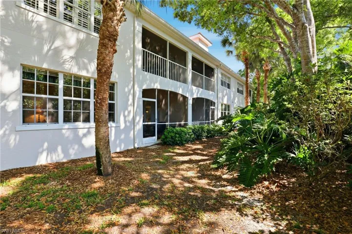 8420 Excalibur Cir R6, Naples, Florida 34108