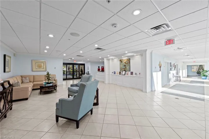 405  Arbor Lake  DR, Naples, FL 34110