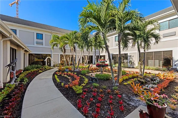 405  Arbor Lake  DR, Naples, FL 34110