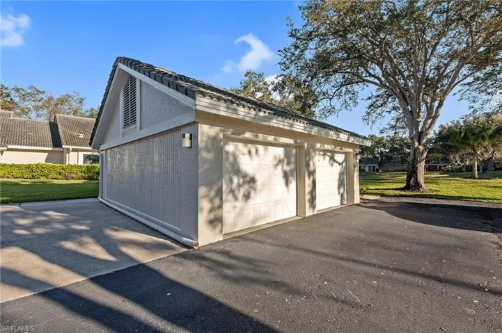 405  Arbor Lake  DR, Naples, FL 34110