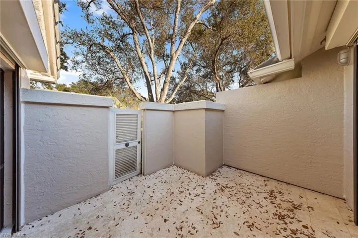405  Arbor Lake  DR, Naples, FL 34110