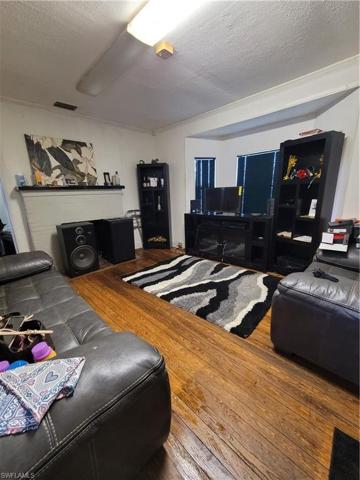 320 W Sagamore  AVE, Clewiston, FL 33440