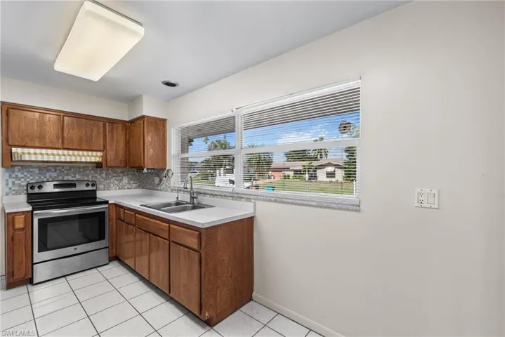 4412 SE 13th  PL, Cape Coral, FL 33904