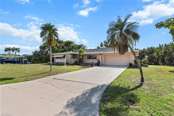 4412 SE 13th  PL, Cape Coral, FL 33904